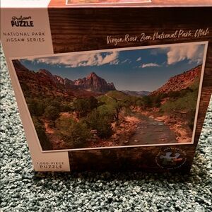 Red and Green Scenic Puzzle Game